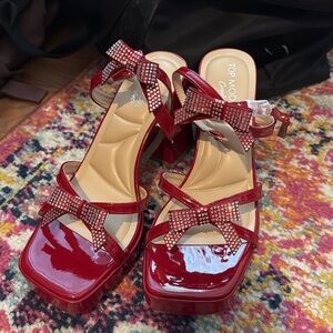 TOP Moda Red Patent Leather Heels with Bow Accents